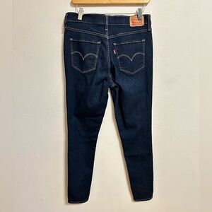 Levi’s Women’s High Rise Super Skinny Dark Wash Jeans Size 30